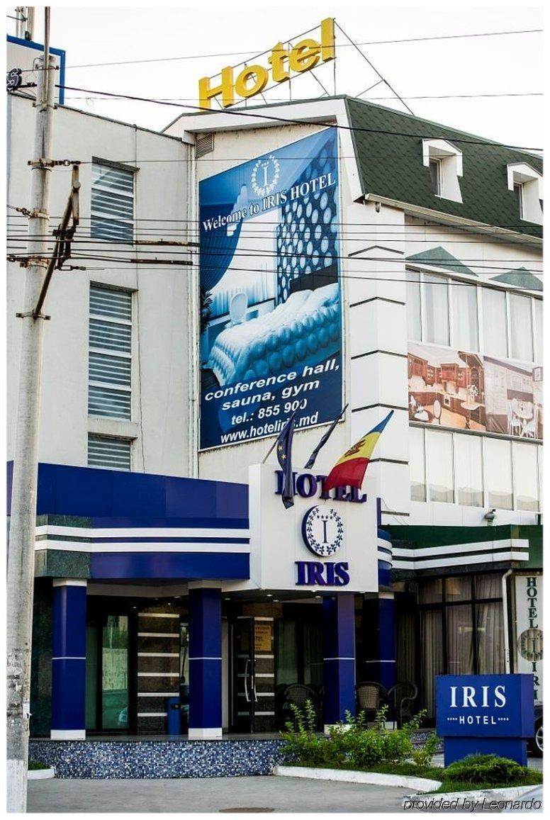 Iris Hotel Chisinau Exterior photo