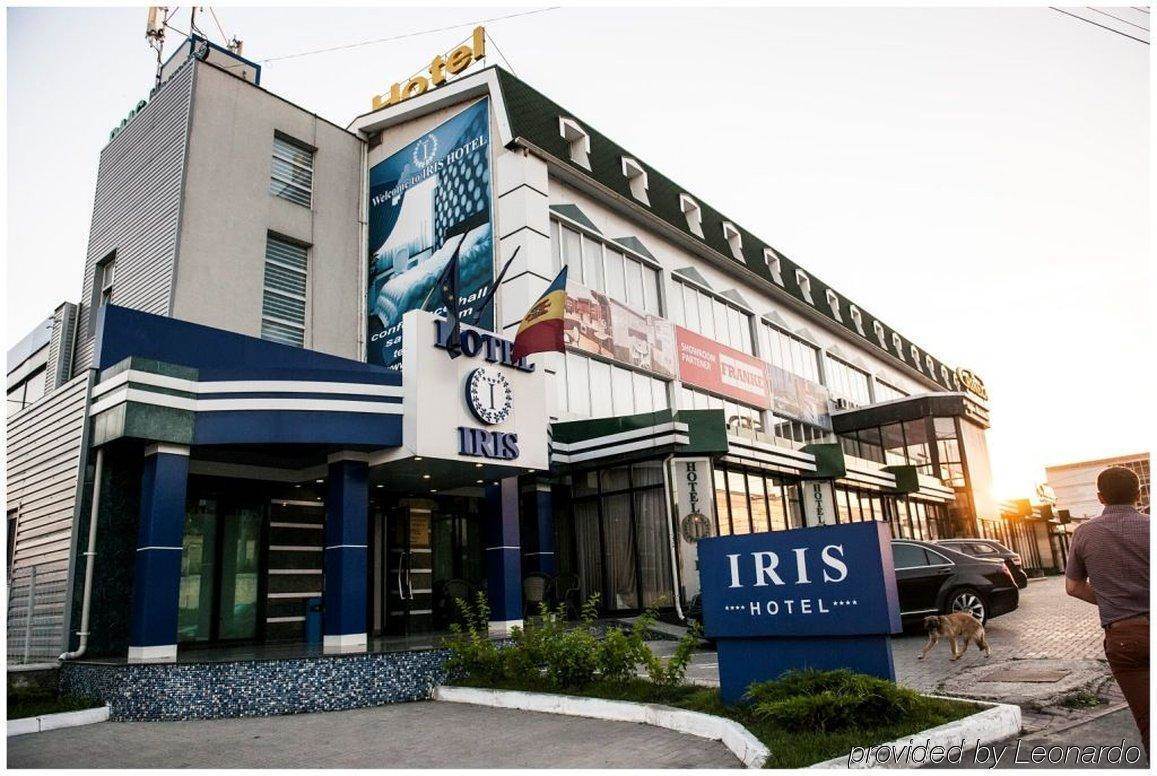 Iris Hotel Chisinau Exterior photo
