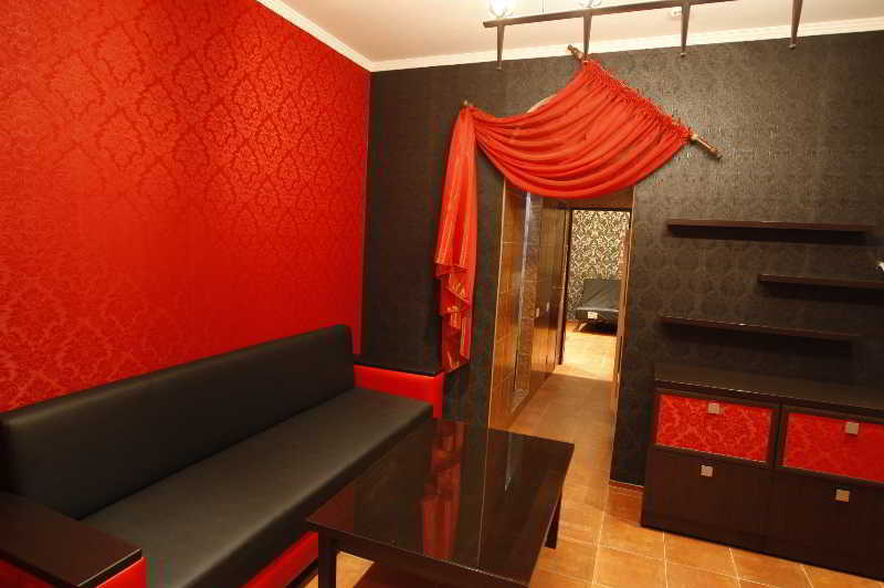 Iris Hotel Chisinau Exterior photo